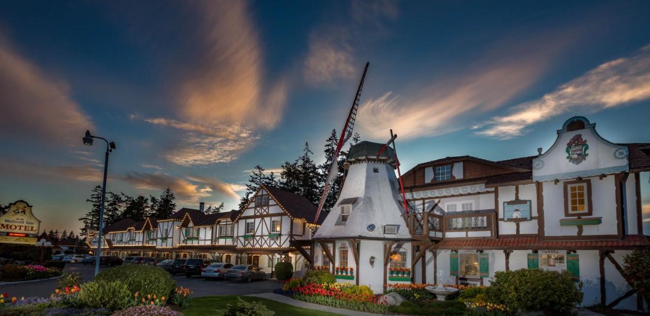 Auld Holland Inn Oak Harbor Exterior photo